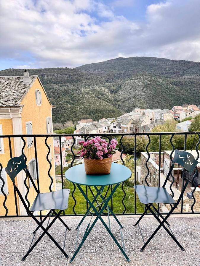 Appartement entier, Appartement au cœur du village in Murato, Région de Calvi
