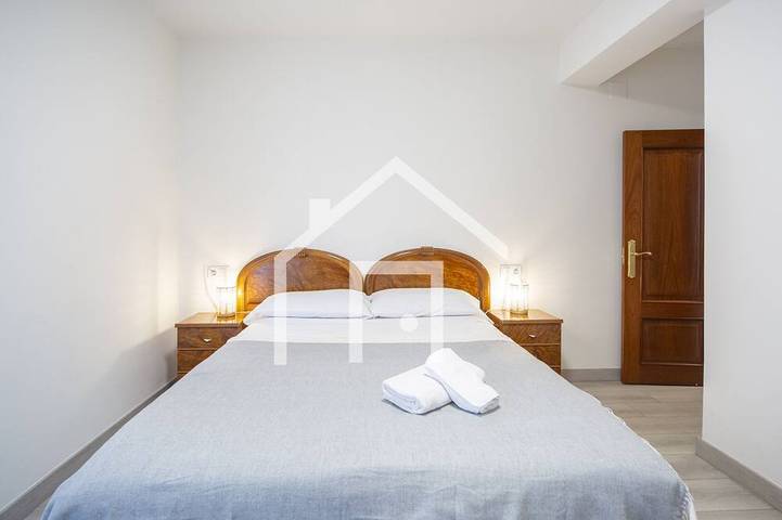Appartement entier, Appartement-Appartement-Sdb privée avec douche-Vue ville-Ático Quintana II in Oviedo, Chaîne Cantabrique