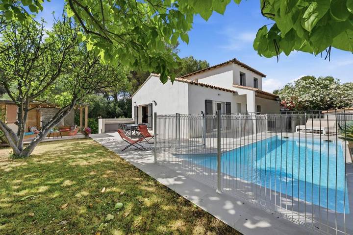 Villa für 8 Personen, mit Garten und Kinderpool sowie Pool - 1