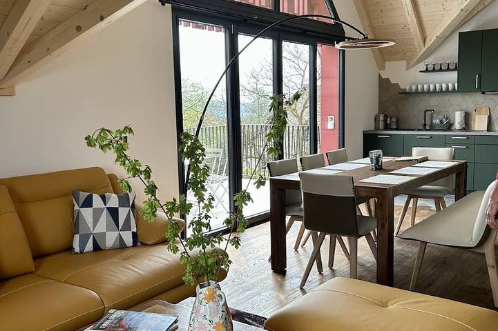 Ferienwohnung für 8 Personen, mit Balkon am Bodensee (Schweiz)