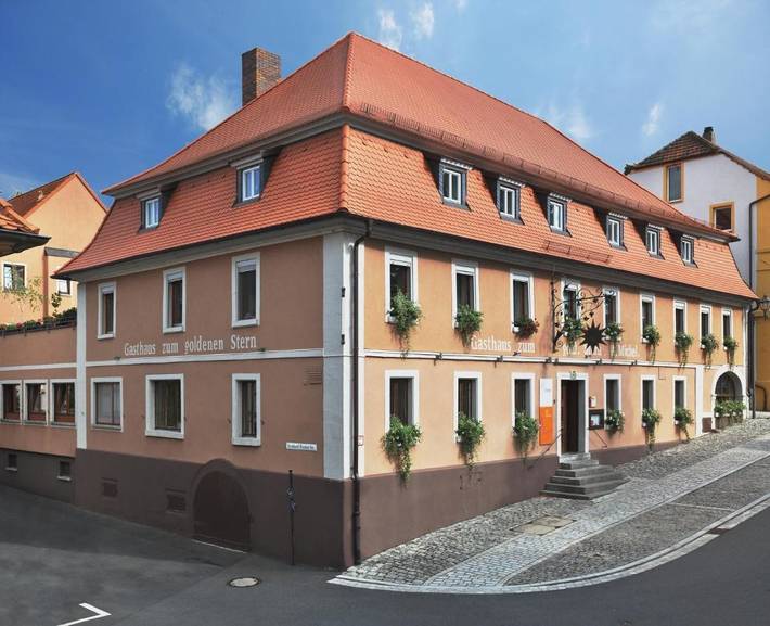 Hotel, mit Terrasse und Garten