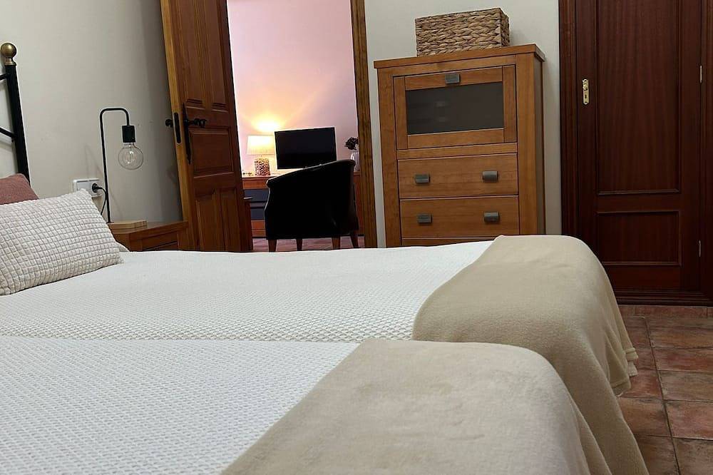 Appartement entier, Appartement-Cottage-Sdb privée avec douche-Vue sur le bois in Espinama, Camaleño