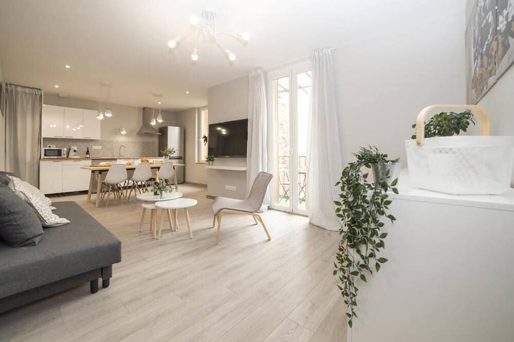 Entire apartment, Superb Duplex av République near stade Michelin in Clermont-Ferrand, Volcans d'Auvergne Regional Nature Park