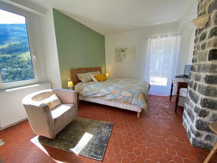 Chambre d’hôte pour 2 personnes, avec jardin et piscine, animaux acceptés dans les Alpes maritimes - 4
