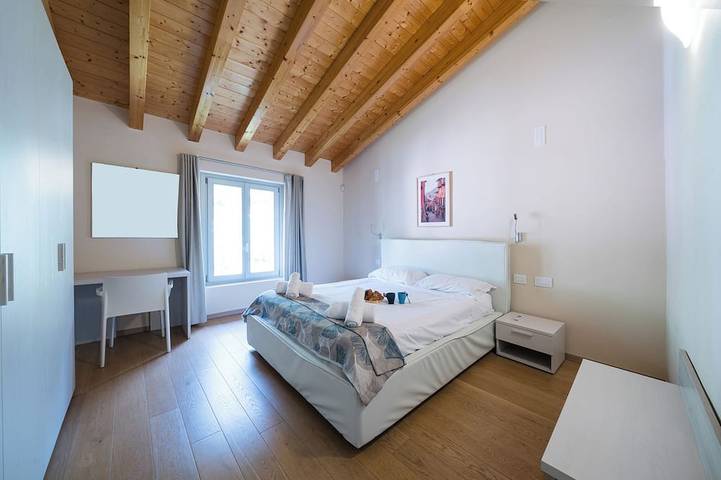 Villa for 16 personer med have in Ossuccio, Kommune Tremezzina