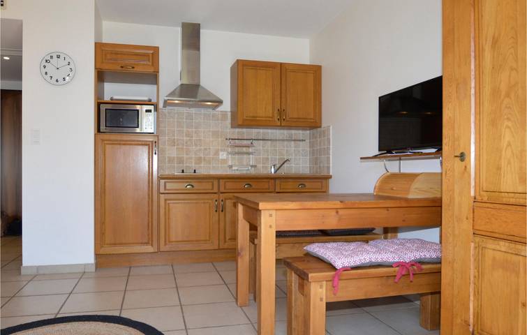 Apartamento vacacional entero, Acogedor apartamento frente al mar con aparcamiento y terraza in Propriano, Distrito de Sartène
