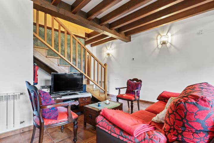 Hel lejlighed, Apartment 'La Tenada' with Private Terrace, Private Garden and Wi-Fi in Carreño, Costa Verde (Spanien)
