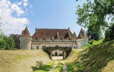Ferme pour 12 Personnes dans Saint-Martin-des-Combes, Périgord Pourpre, Photo 1