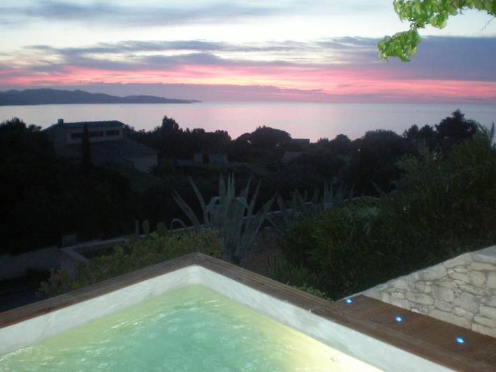 Gîte pour 4 personnes, avec terrasse et piscine à Saint-Florent - 4