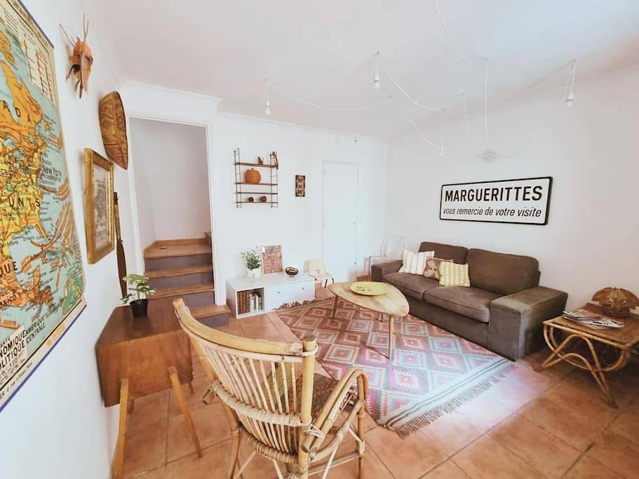 Two-Bedroom House in Marguerittes, Région de Nîmes