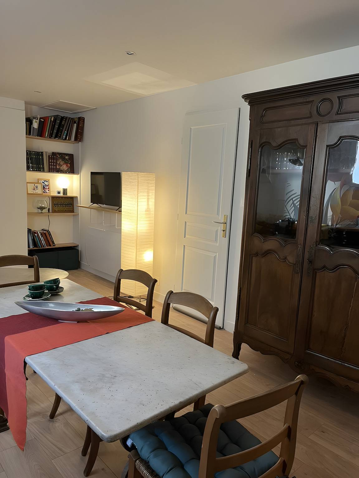 Appartement entier, Appartement « Céret » avec vue sur la montagne, piscine partagée et Wi-Fi in Céret, Région de Céret