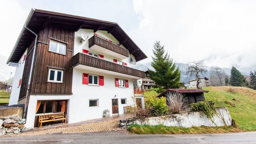 Ferienwohnung für 4 Personen, mit Garten im Montafon