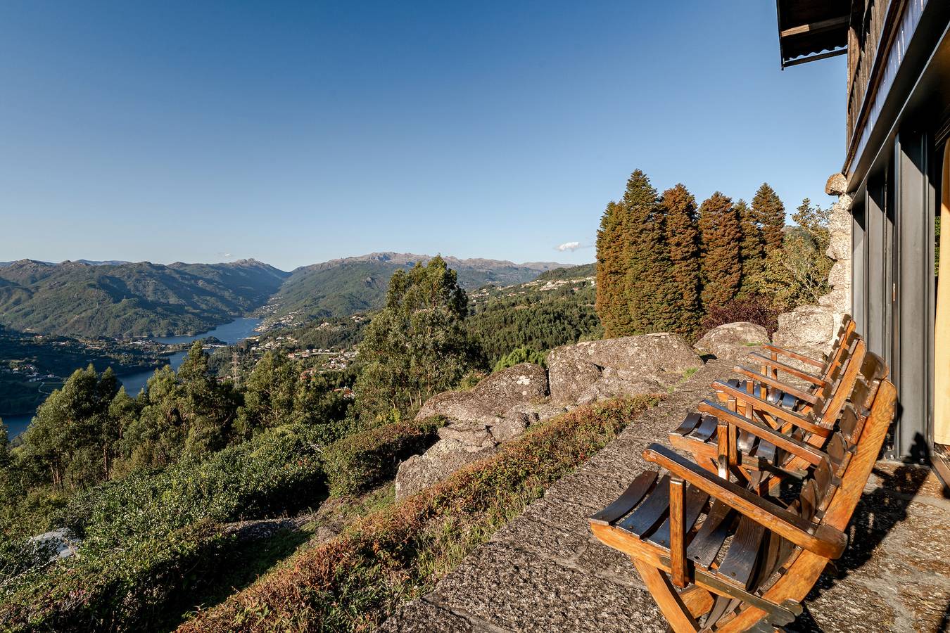 Ferienhaus 'Casa Do Gêres' mit Seeblick, privatem Pool und Wi-Fi in Caniçada e Soengas, Braga Distrikt