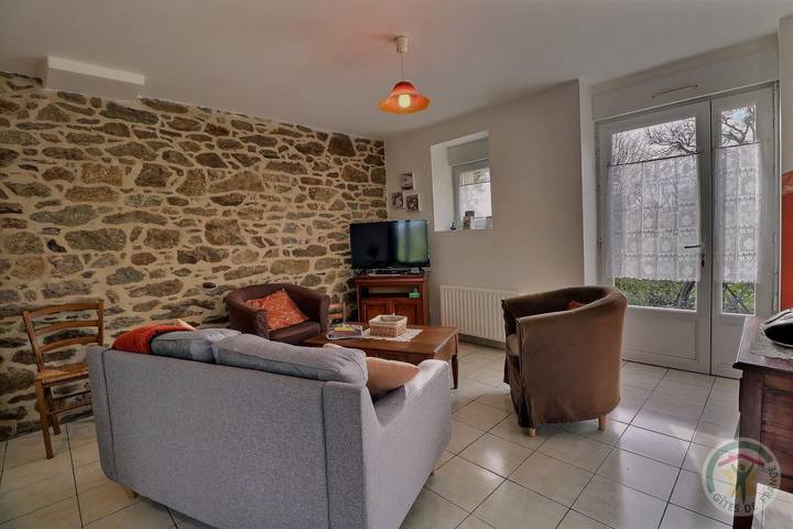 Gîte pour 4 personnes, avec jardin ainsi que jacuzzi et terrasse, animaux acceptés à Saint-Méloir-des-Ondes - 4