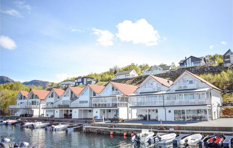 Ferienhaus für 8 Personen, mit Whirlpool und Terrasse sowie Sauna und Garten - 1