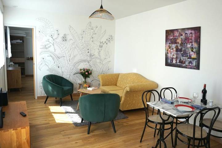 Location de vacances pour 2 personnes, avec terrasse et jardin à Quévert