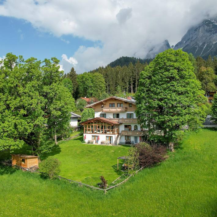 Pension für 4 Personen, mit Garten und Ausblick in Ramsau am Dachstein - 2