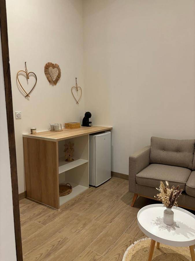 Maison d’hôte pour 3 personnes, avec jardin ainsi que piscine et terrasse à Allan - 4