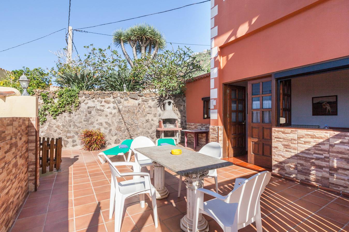 Appartement entier, Appartement de vacances 'Casa Victor - 1' avec vue mer, piscine et Wi-Fi in La Orotava, Tenerife du Nord