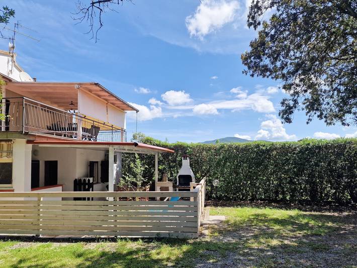 Holiday apartment for 7 people, with garden and balcony, child-friendly - 1
