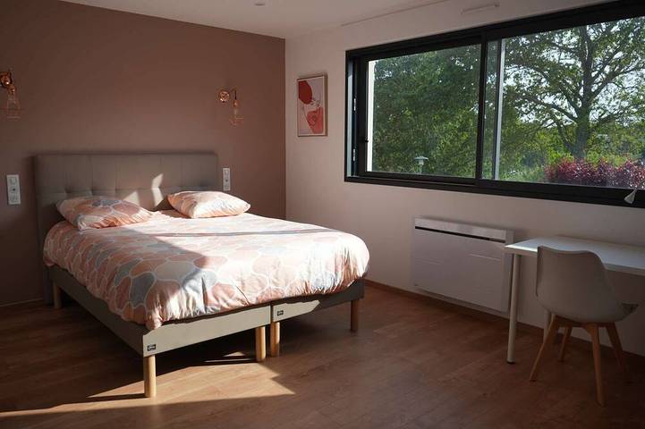 Gîte pour 8 personnes, avec terrasse et jardin à Bohars - 2