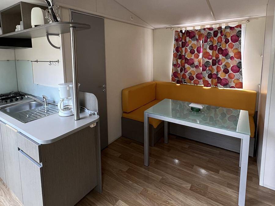 Camping La Pointe du Médoc - Mobilhome 6 personnes - Comfort | 3 Ch. | 6 Pers. | Terrasse surélévée non couverte in Le Verdon-sur-Mer, Région de Lesparre-Médoc