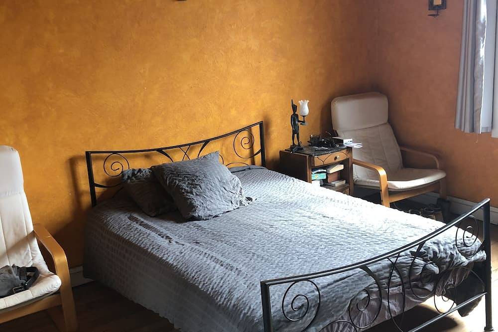 Close to all amenities: beach and shops in Mimizan Plage, Mimizan