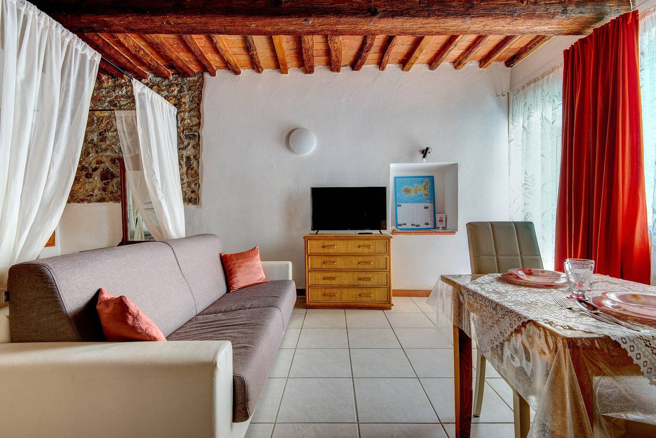 Estudio entero, Estudio 'Nido D'amore' con Wi-Fi y aire acondicionado in Portoferraio, Elba