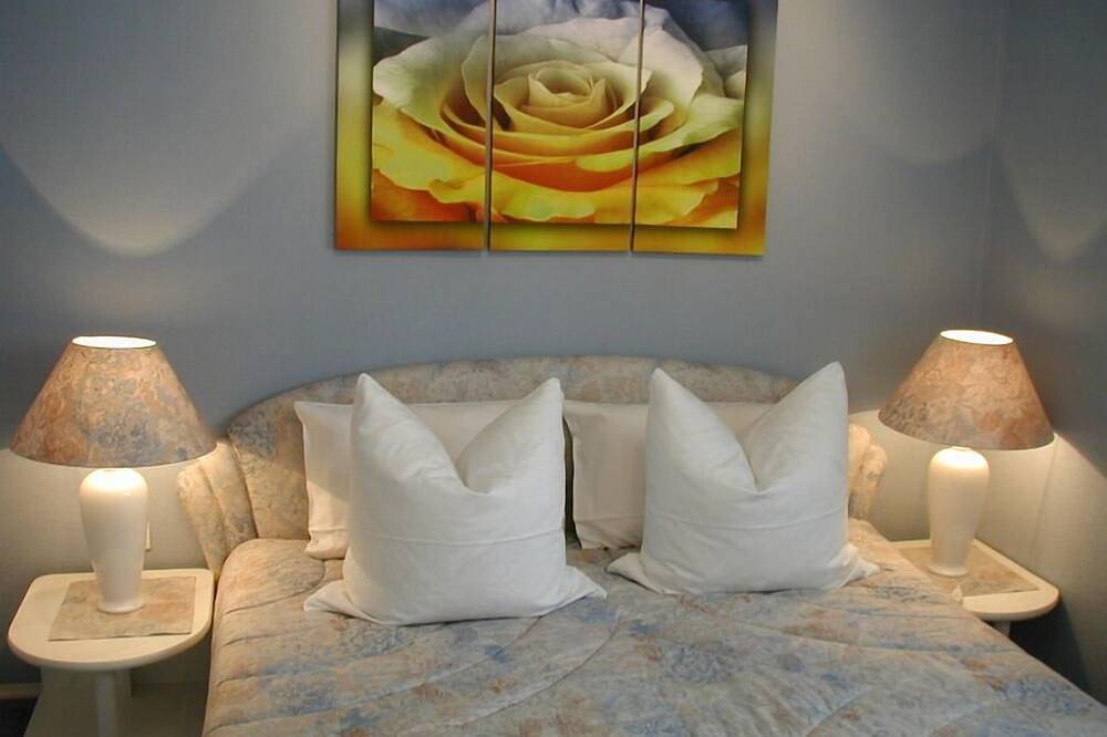 Apartamento entero, Villa en Podgora con piscina, vista al mar, ubicación tranquila, para 2-6 personas, Wifiiv gratis in Podgora, Rivera de Makarska