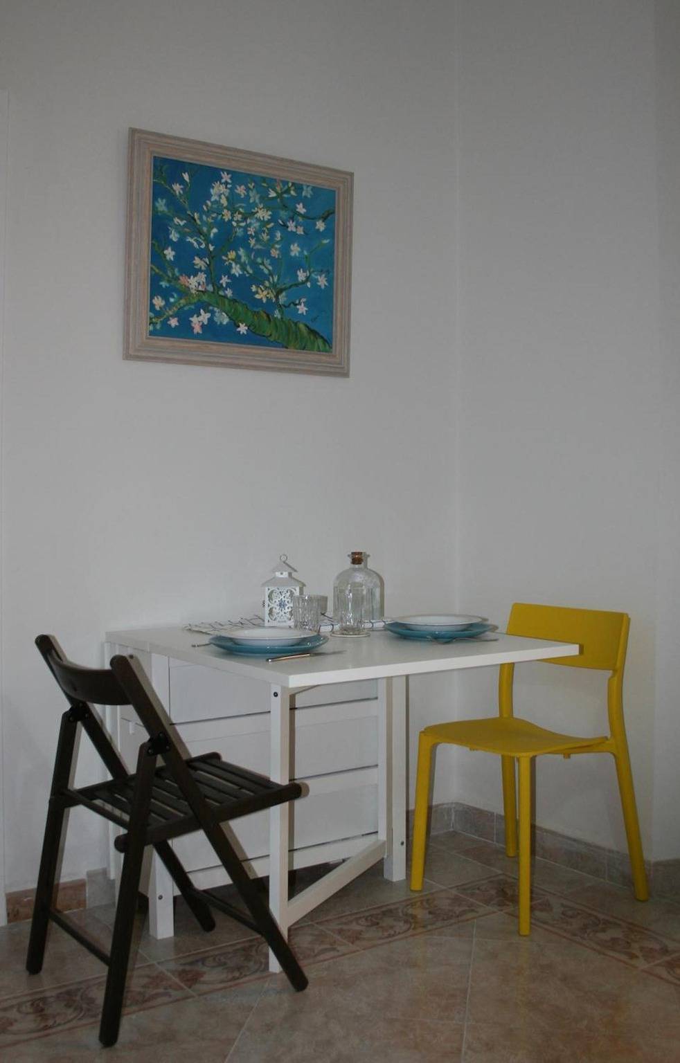 Entire apartment, Apartment 'Alcaicería' with Balcony, Wi-Fi and Air Conditioning in Centro-Sagrario, Granada