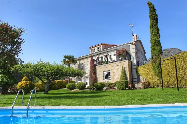 Casa rural para 8 personas, con piscina además de vistas y jardín - 1