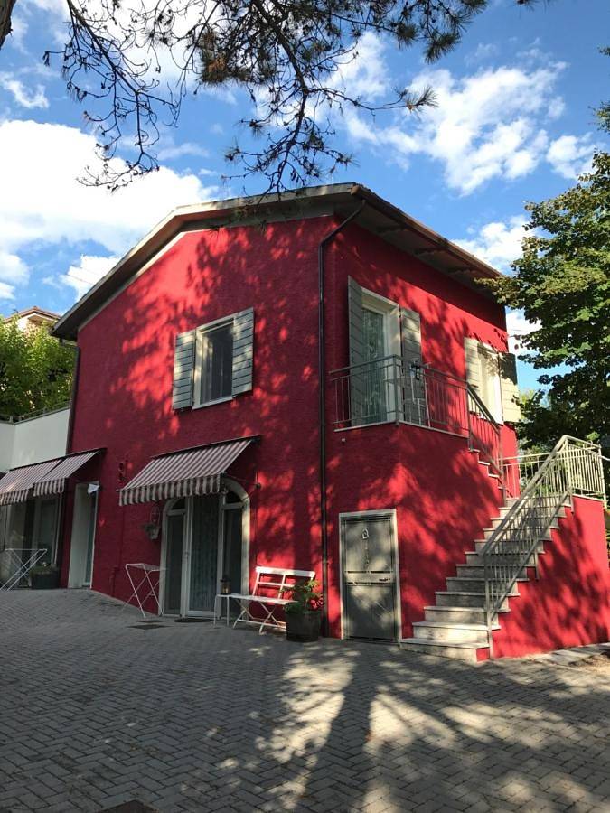 B&b per 2 persone, con Terrazza e Giardino nonché Panorama a Monzambano
