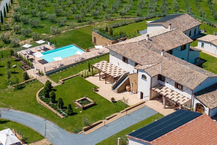 Ferienhaus für 20 Personen, mit Seeblick und Garten