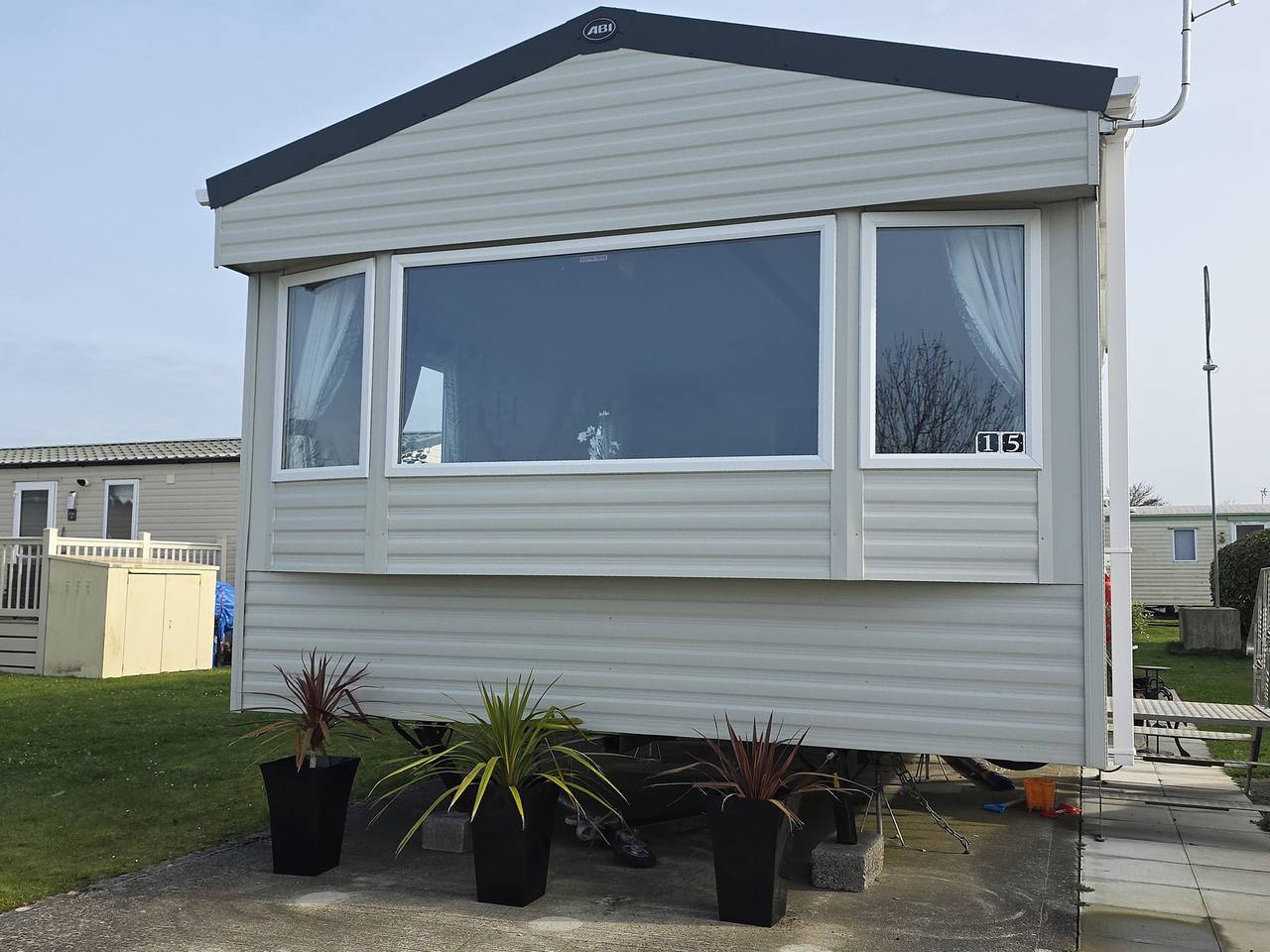 Glamping for 6 People in Porthcawl, Bridgend region