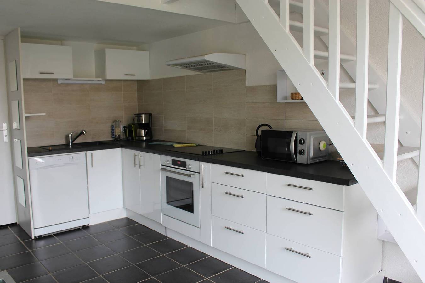 Apartamento vacacional entero, Excelentes prestaciones para esta moderna casa con piscina in Saint-Cyprien-Plage, Saint-Cyprien