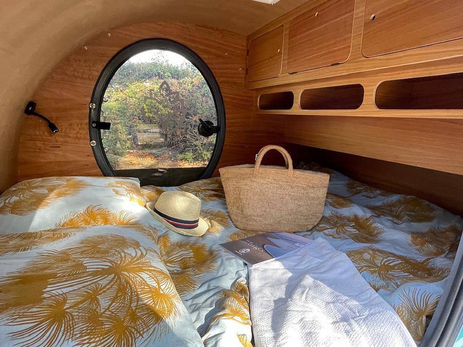 Camping Ushuaïa Villages La Maïade - Hébergement 2 personnes - Cosy Nature - 2 personnes - lit double, kitchenette, salon de jardin in Mimizan, Côte d’Argent