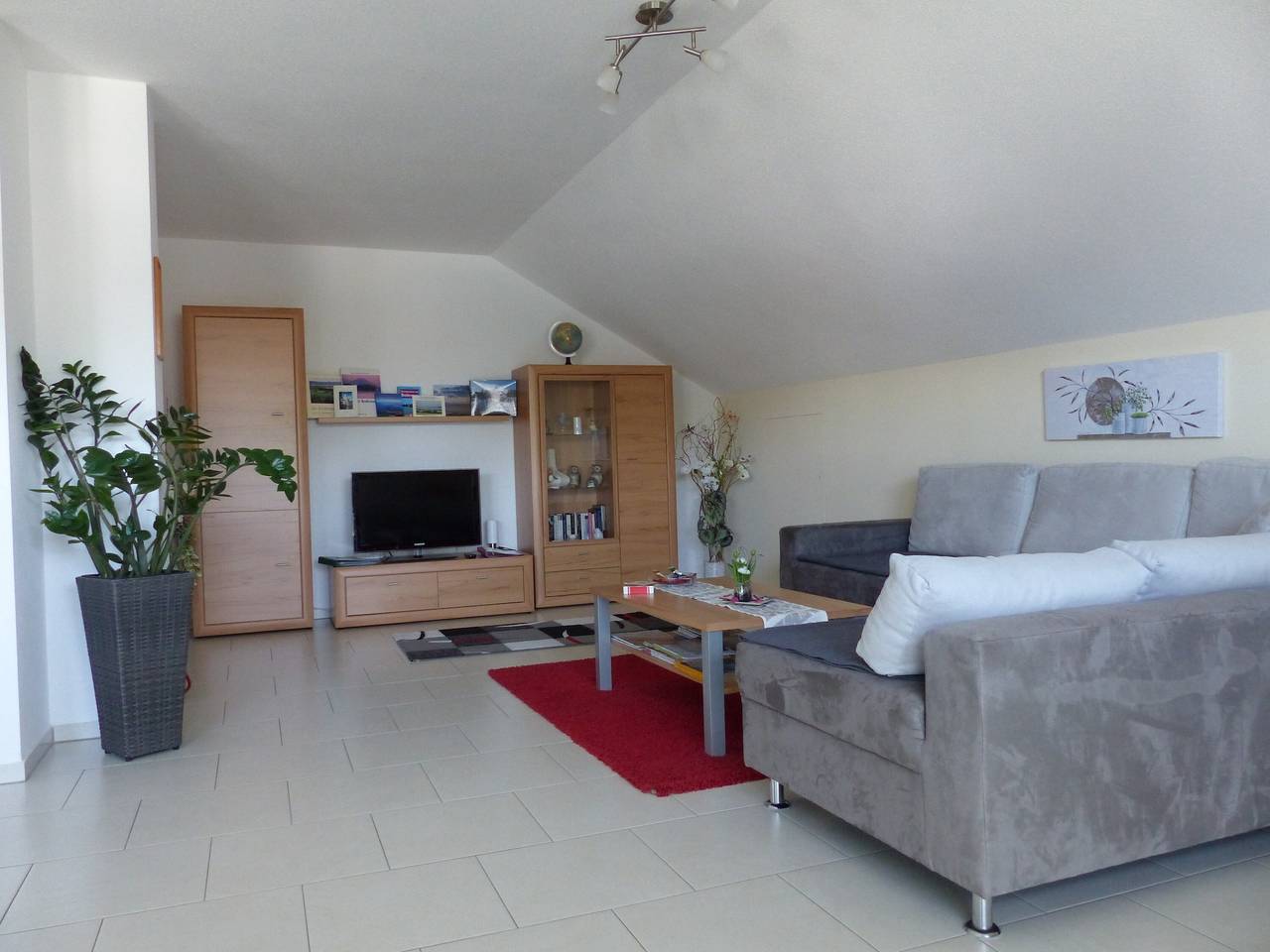 Ganze Wohnung, Ferienwohnung Eva Heinemann mit Bergblick, Balkon und Wlan in Singen, Hegau