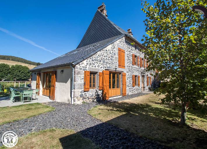 Gîte pour 11 personnes, avec jardin