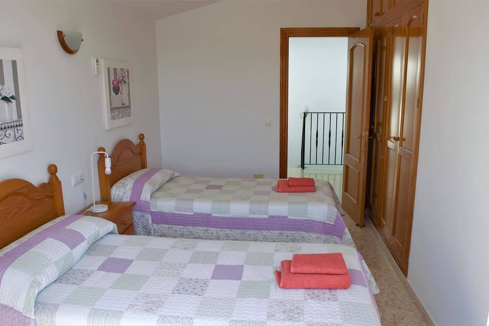 Pleasant villa with pool and air conditioning. in Cap d'Artrutx, Ciutadella