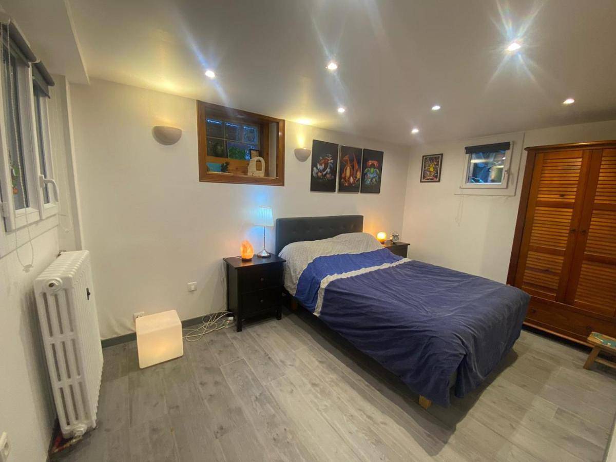 Appartement entier, Logement confortable 4/5 personnes, 70m2, proche aéroport Cdg, gare et centre ville, 25min Paris. in Goussainville, Val-d'Oise