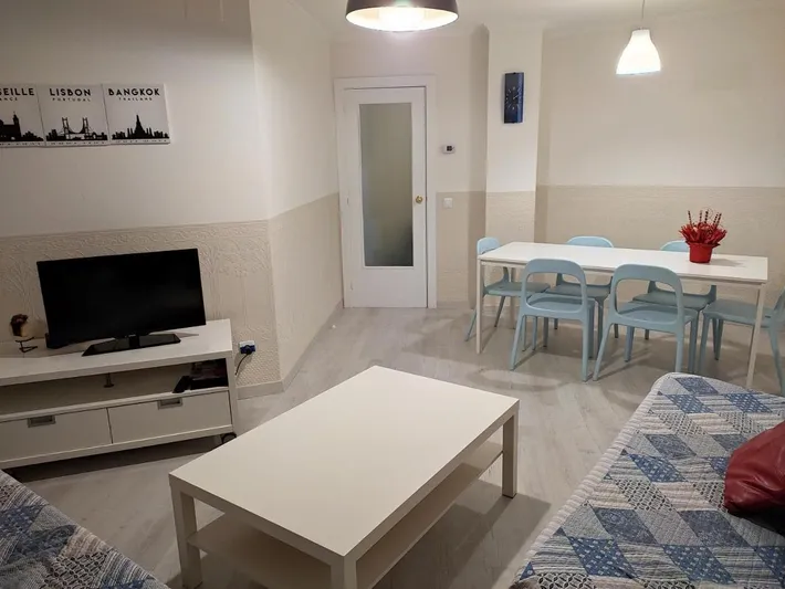 Apartamento de vacaciones para 6 personas, con terraza y vistas - 1