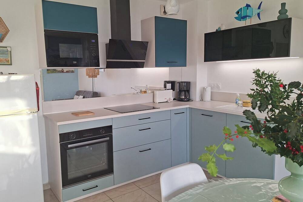 Appartement entier, Bel appartement avec vue mer depuis le balcon in Granville, Côte de la Déroute