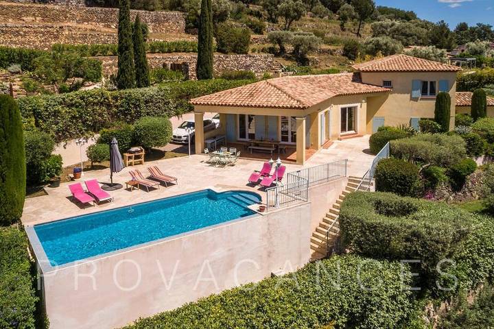 Location de vacances pour 10 personnes, avec piscine et balcon/terrasse à Ollioules - 3