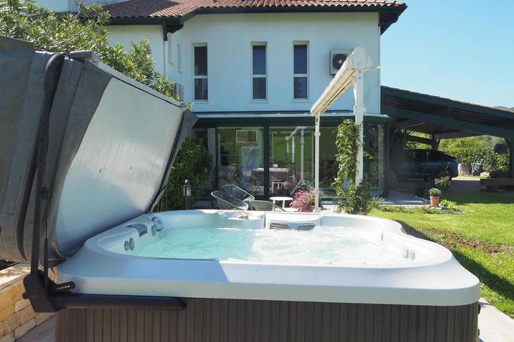 Apartamento de vacaciones para 6 personas, con vistas y jardín - 1