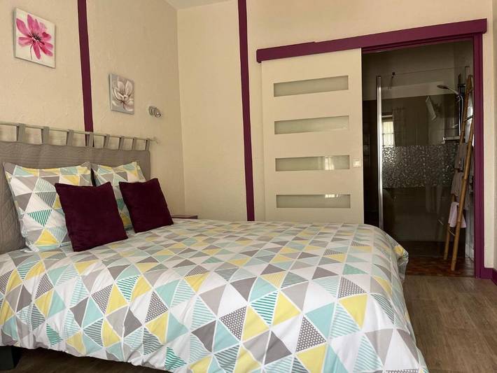 Chambre d’hôte pour 4 personnes, avec piscine et sauna ainsi que jardin et jacuzzi, animaux acceptés en Dordogne - 4