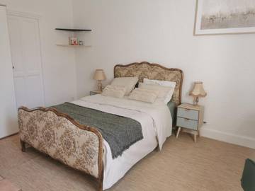 Gîte pour 2 personnes, avec terrasse, adapté aux familles à Grignan