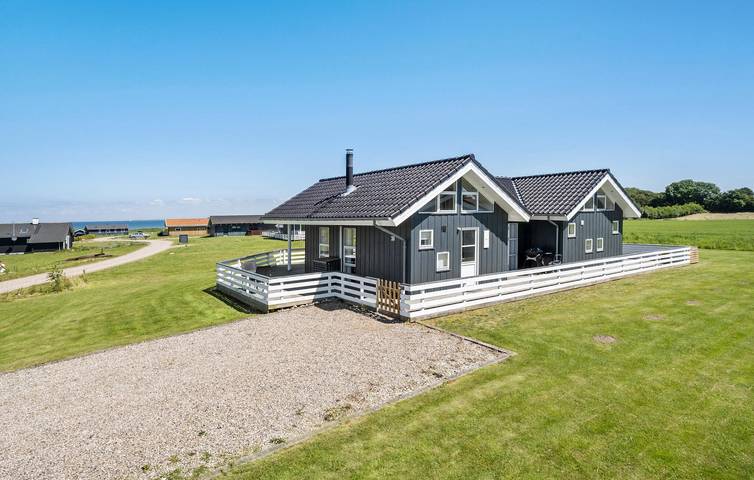 Ferienhaus für 8 Personen, mit Terrasse und Whirlpool sowie Garten in Nordborg