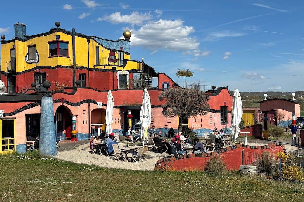 Ganze Wohnung, Weingut Hirn & Hundertwasser-Artikel im Weinparadies in Estenfeld, Fränkisches Weinland