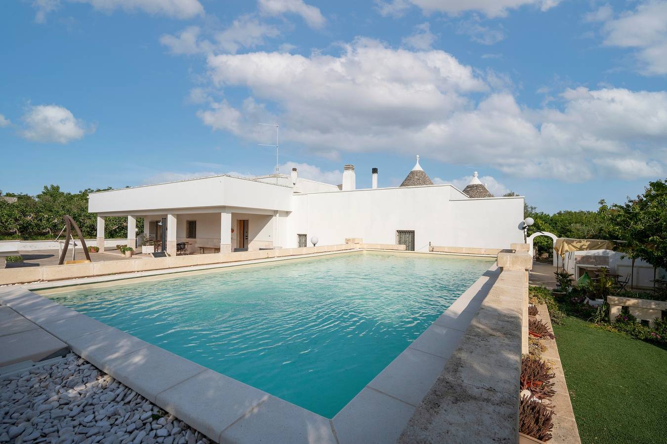 Appartamento intero, Appartamento 'Ulivo' con piscina condivisa, terrazza privata e Wi-Fi in Impalata, Monopoli