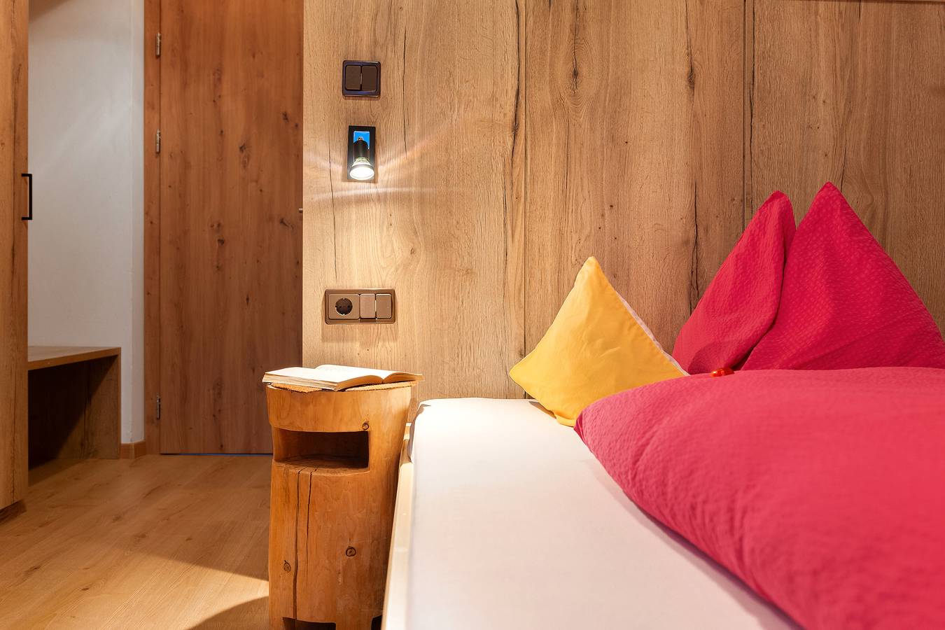 Zimmer 'Einzelzimmer 7' mit Bergblick, privater Terrasse und Wi-Fi in St. Peter (Bozen), Villnöß